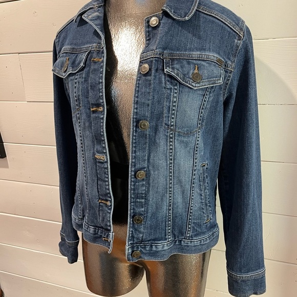 💙 EDDIE BAUER – Classic Denim Jacket – Size M - Picture 6 of 6